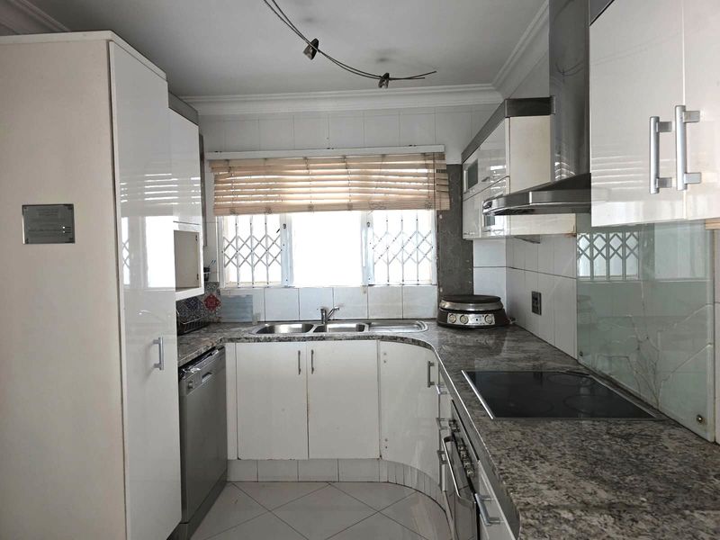 Executive stepless apartment to let - Photo 7