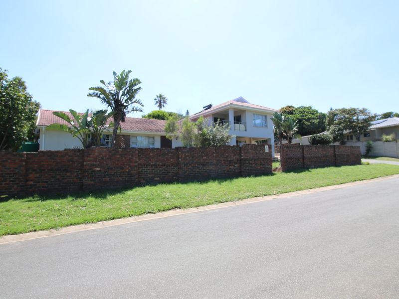 Your Dream Family Home Awaits  Secure, Spacious & Stylish! - Photo 3