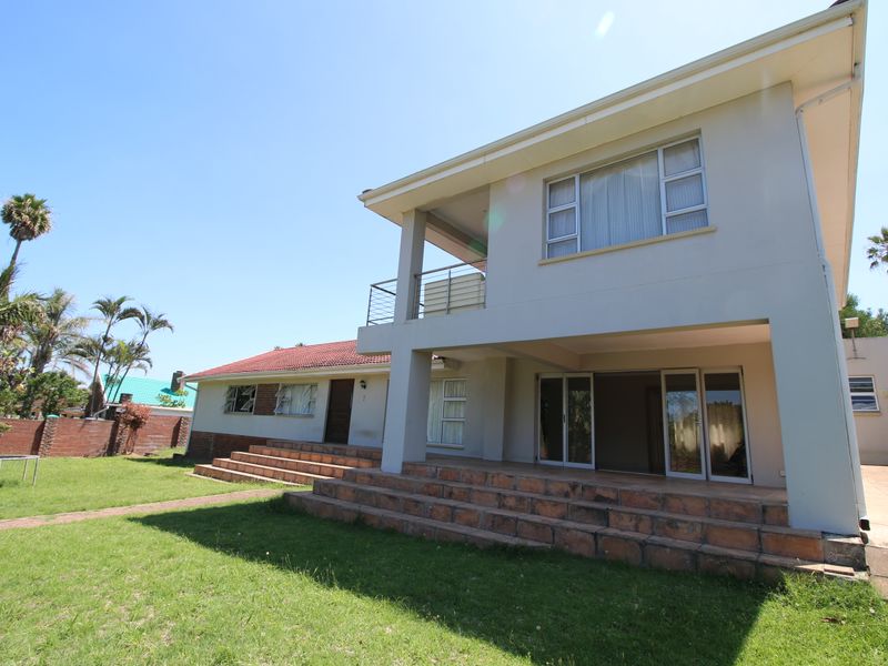 Your Dream Family Home Awaits  Secure, Spacious & Stylish! - Photo 5