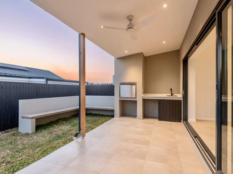 4 Bedroom Home in an upmarket Estate - Photo 3