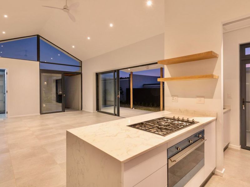 4 Bedroom Home in an upmarket Estate - Photo 7