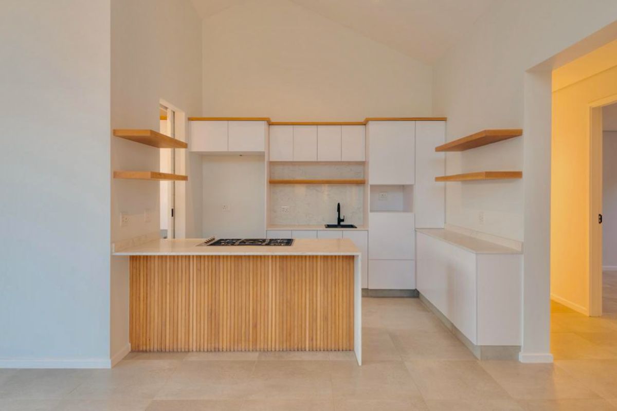 4 Bedroom Home in an upmarket Estate - Photo 5