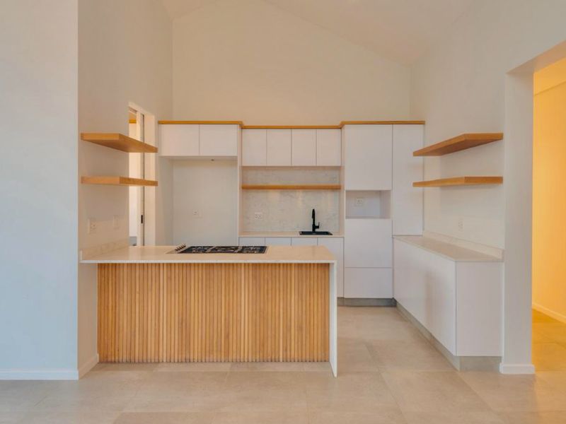 4 Bedroom Home in an upmarket Estate - Photo 5