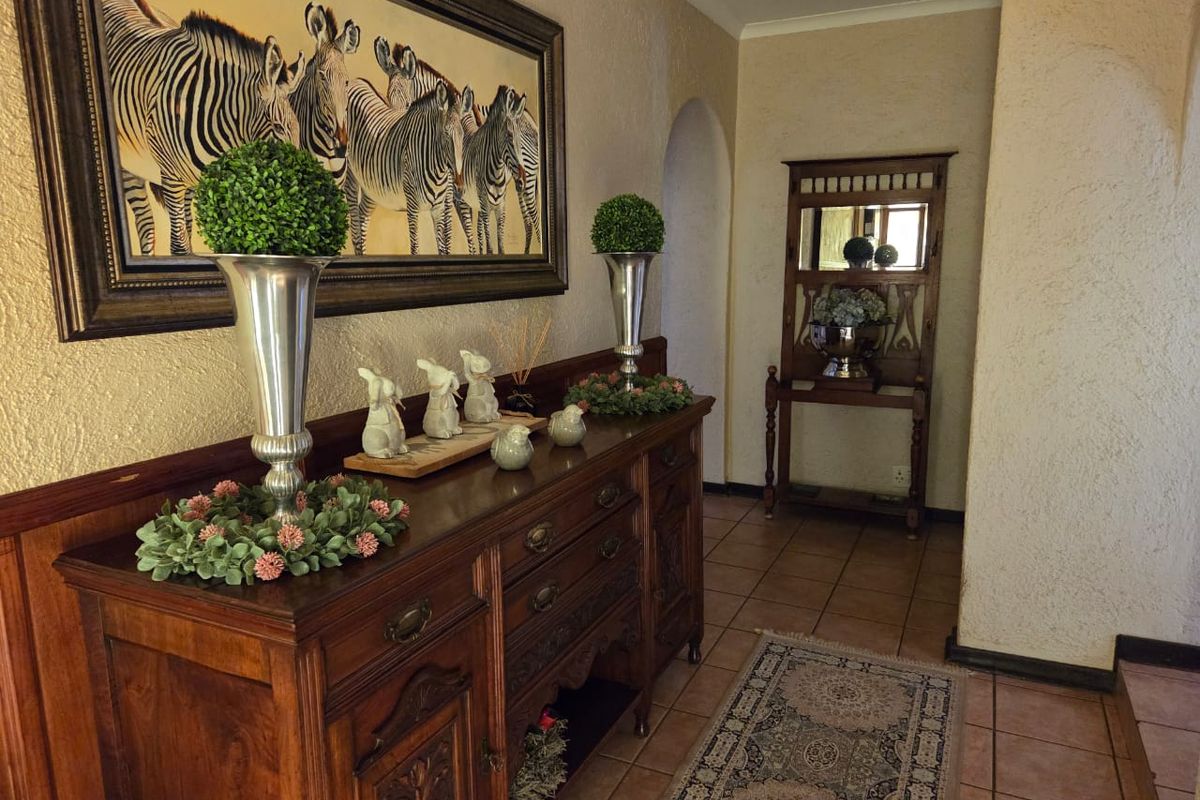 Huge house with entertainment area and swimming pool for sale - Photo 5