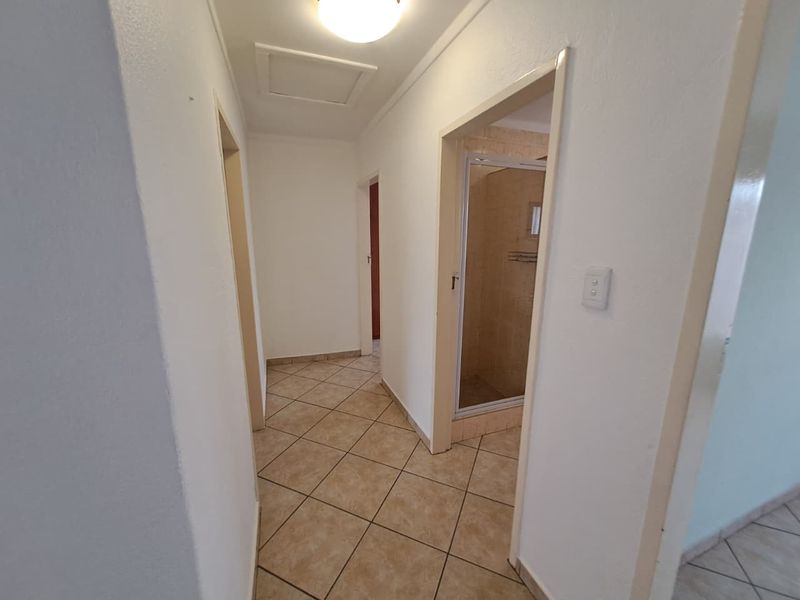 Modern Cluster Living: A Refined and Functional Family Home - Photo 8