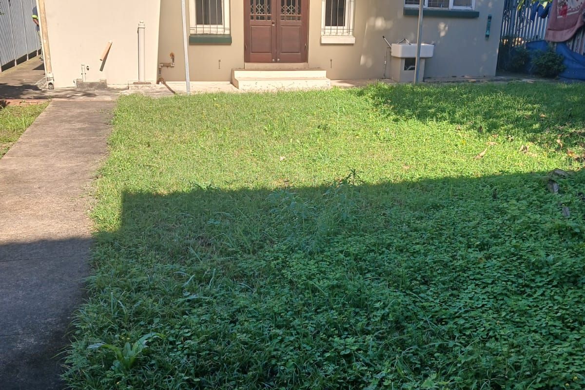 3 Bedroom House Large granny flat. - Photo 2