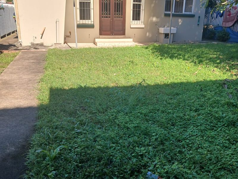 3 Bedroom House Large granny flat. - Photo 2