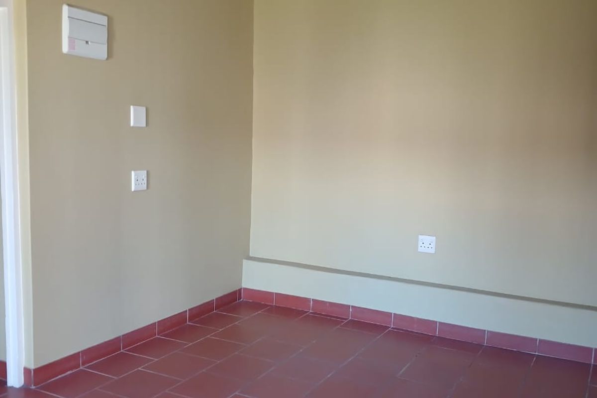 3 Bedroom House Large granny flat. - Photo 4