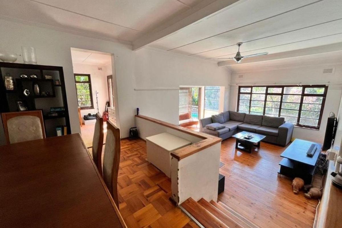 Escape To Your Own Private Tropical Oasis On Marine Drive - Photo 5