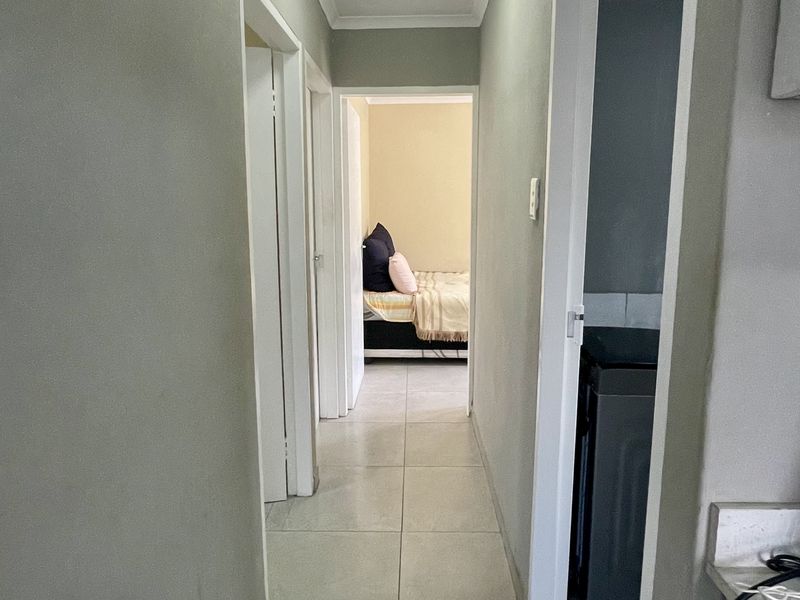 Modern 3-Bedroom Home in Secure Gated Estate - Photo 5