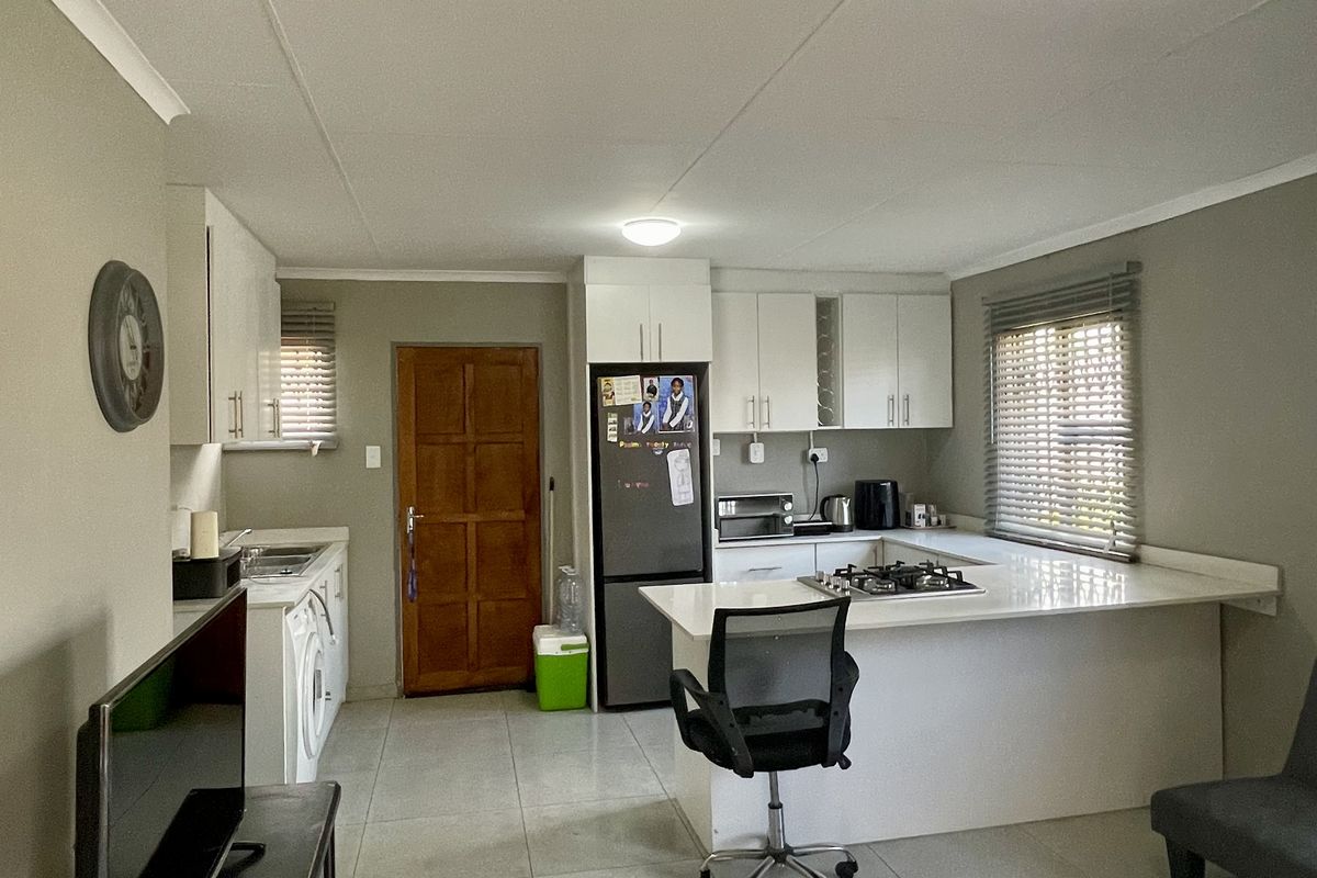 Modern 3-Bedroom Home in Secure Gated Estate - Photo 2