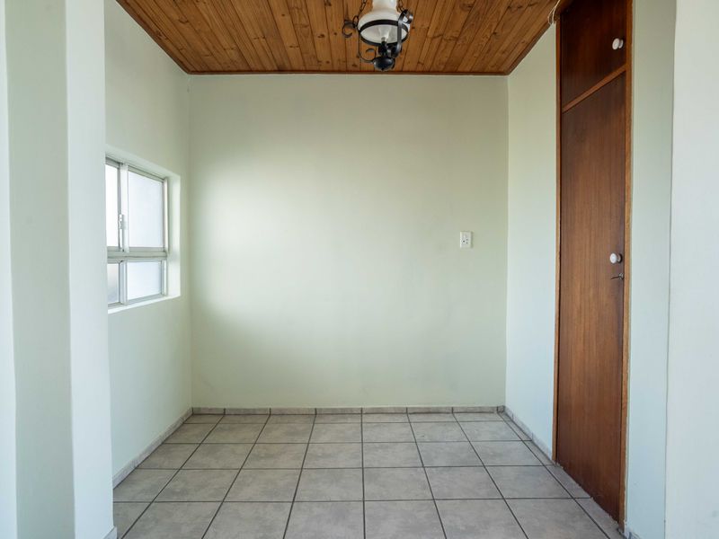 Coastal Living with Stunning Sea Views in Doonside - Photo 10