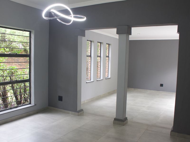 Beautiful 3 Bedroom house in Glen Marais - Photo 7