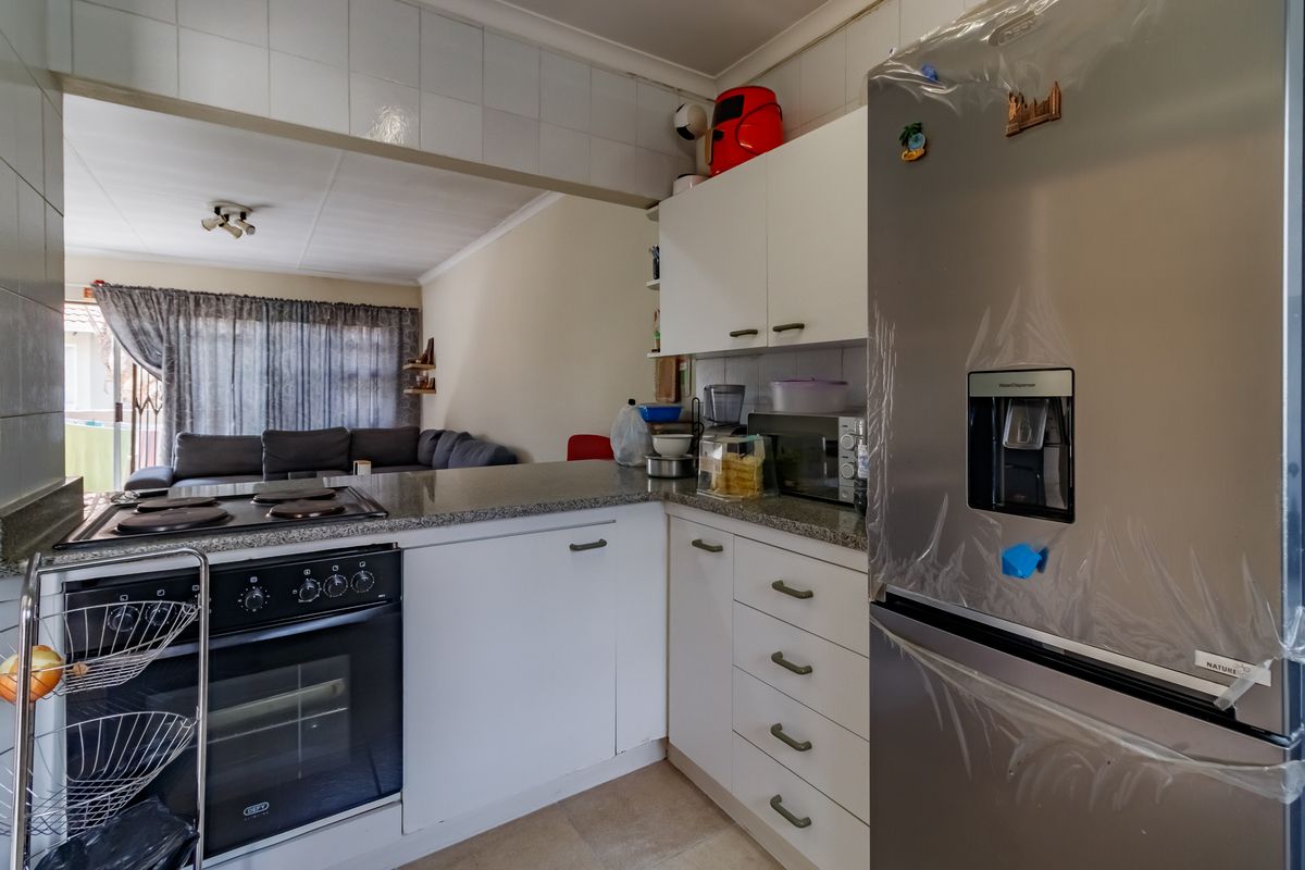 2 bed and 1 bath first floor unit - Photo 2