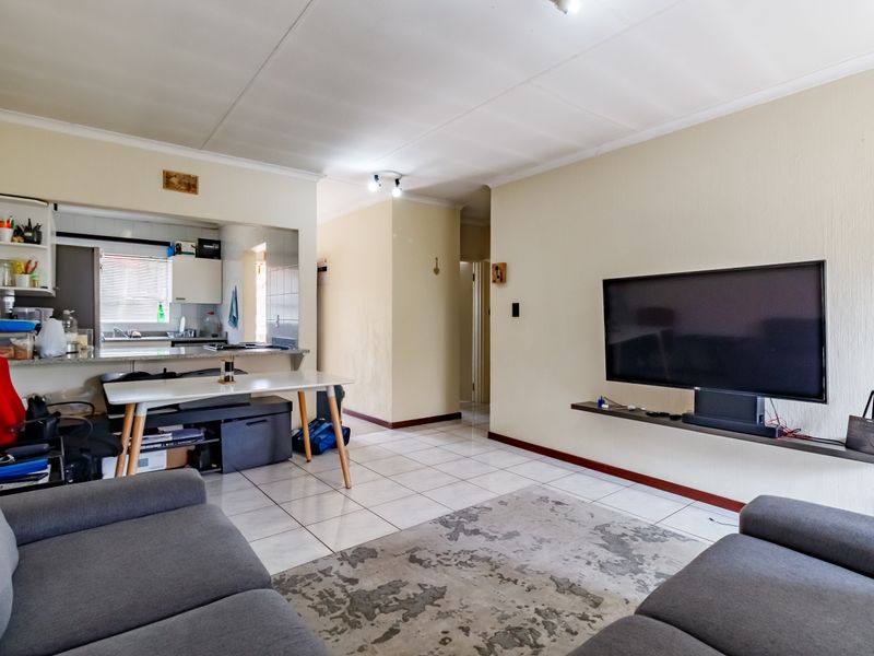 2 bed and 1 bath first floor unit - Photo 3
