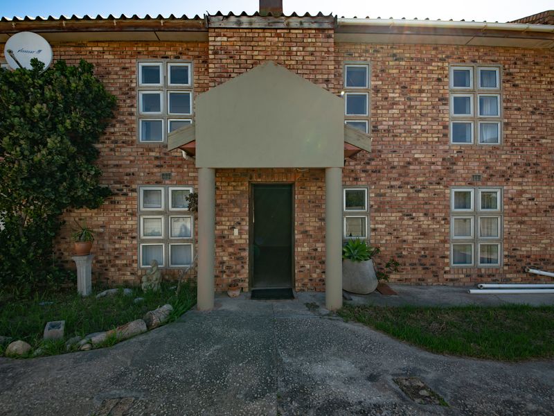 Fixer Upper Property in Pringle Bay for Sale - Photo 2