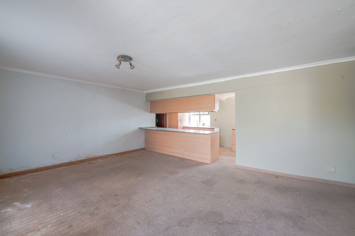 Fixer Upper Property in Pringle Bay for Sale - Photo 4