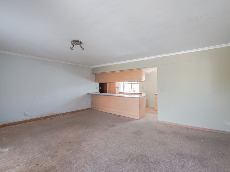 Fixer Upper Property in Pringle Bay for Sale - Photo 4