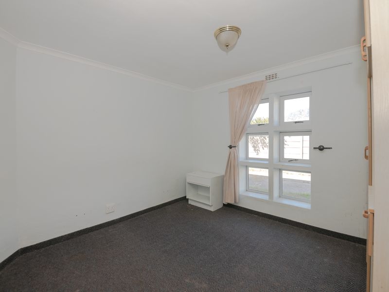 Fixer Upper Property in Pringle Bay for Sale - Photo 10