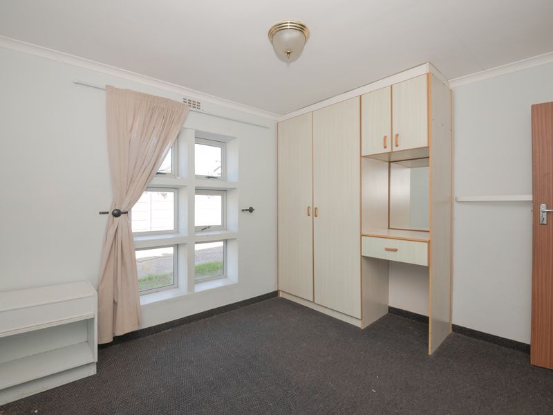 Fixer Upper Property in Pringle Bay for Sale - Photo 9