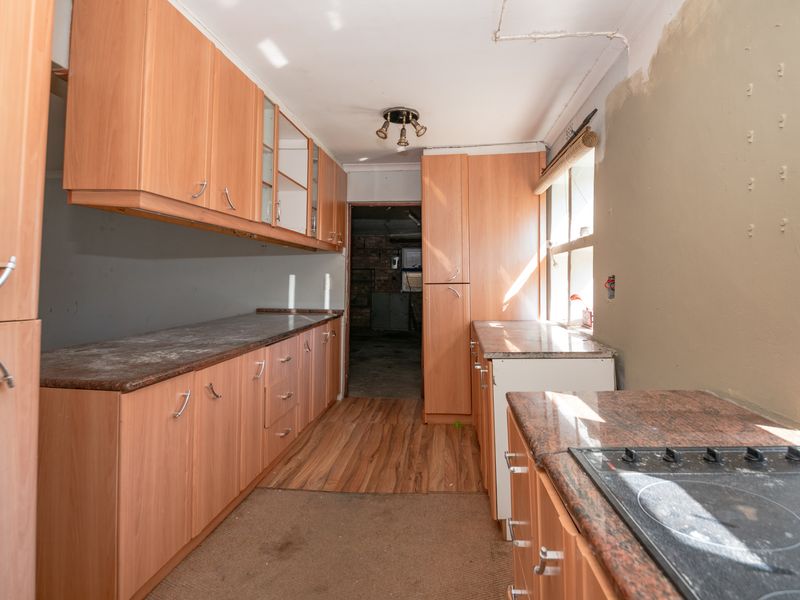 Fixer Upper Property in Pringle Bay for Sale - Photo 8