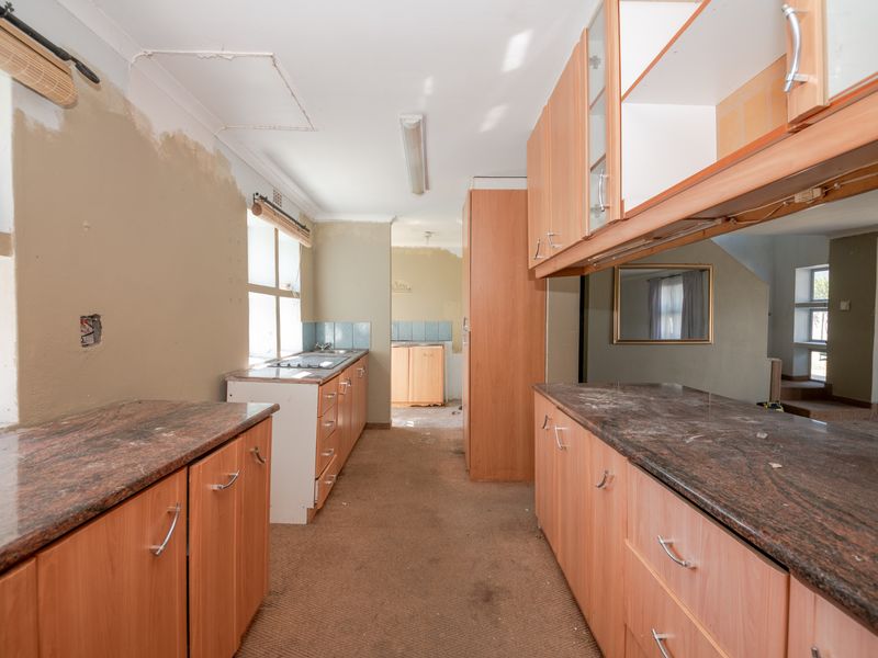 Fixer Upper Property in Pringle Bay for Sale - Photo 6