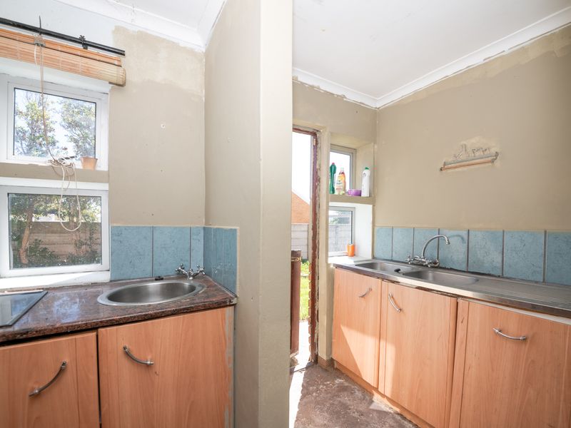 Fixer Upper Property in Pringle Bay for Sale - Photo 7