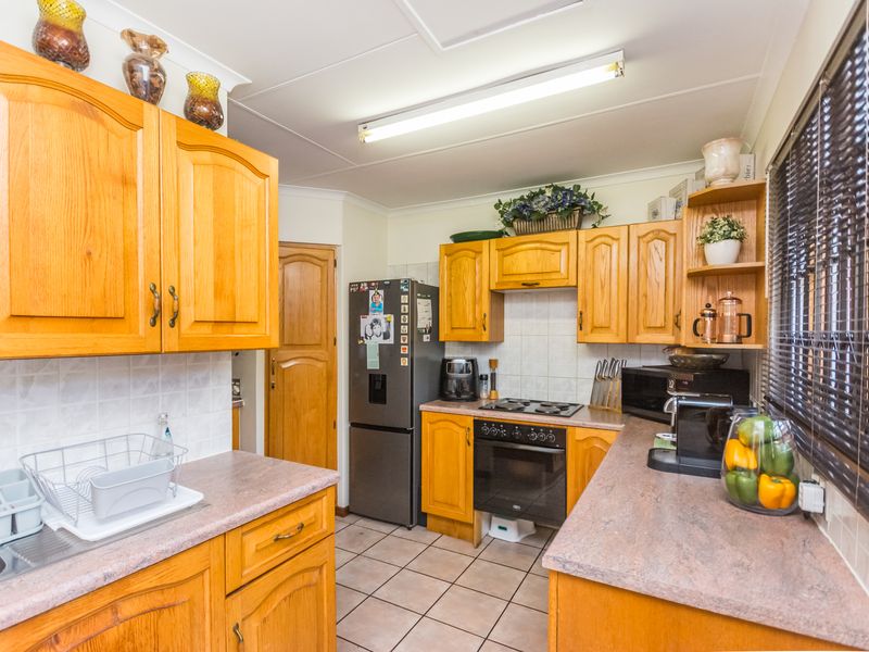 3 Bedroom Duplex Townhouse for Sale - Photo 10