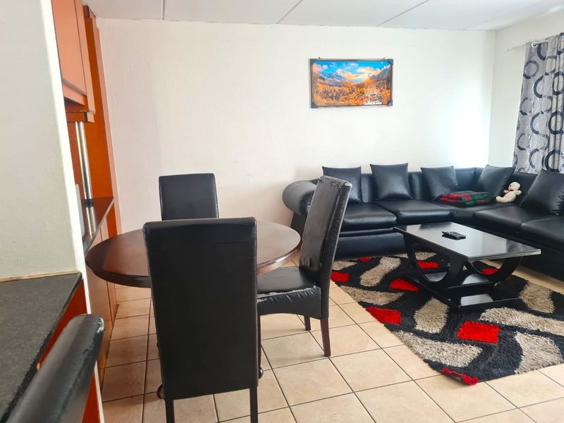 Ground Floor Gem in a Well-Maintained Complex - Photo 4