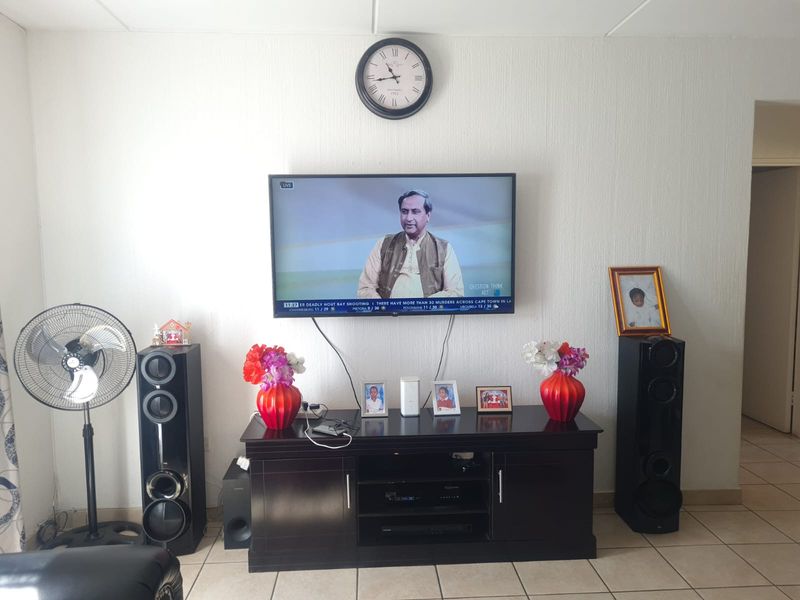 Ground Floor Gem in a Well-Maintained Complex - Photo 6