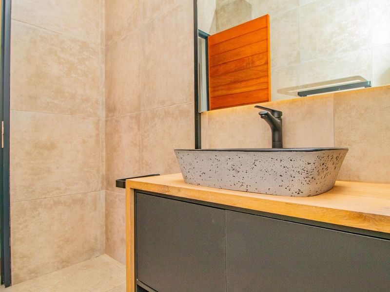 Elevated Living - Photo 9