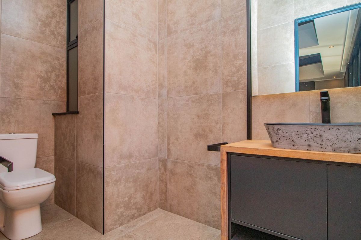 Elevated Living - Photo 5