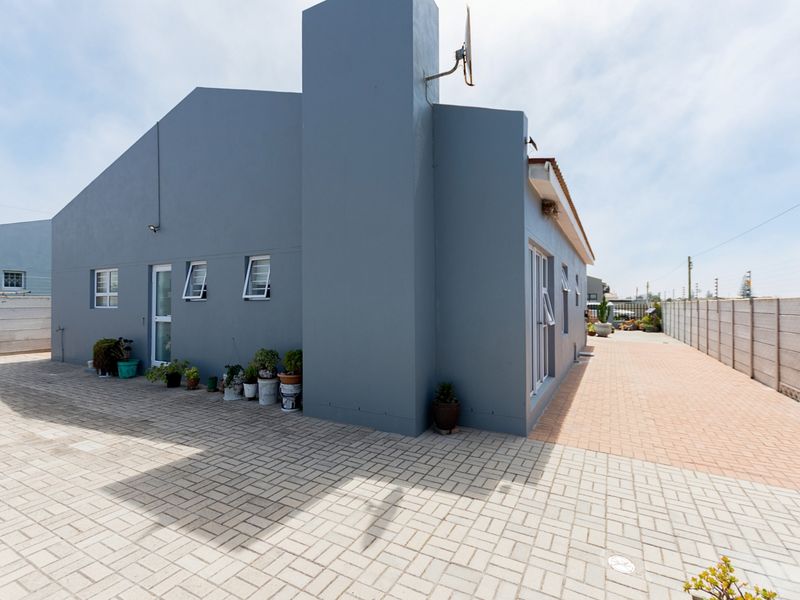 House Pending Sale In Velddrif - Photo 9