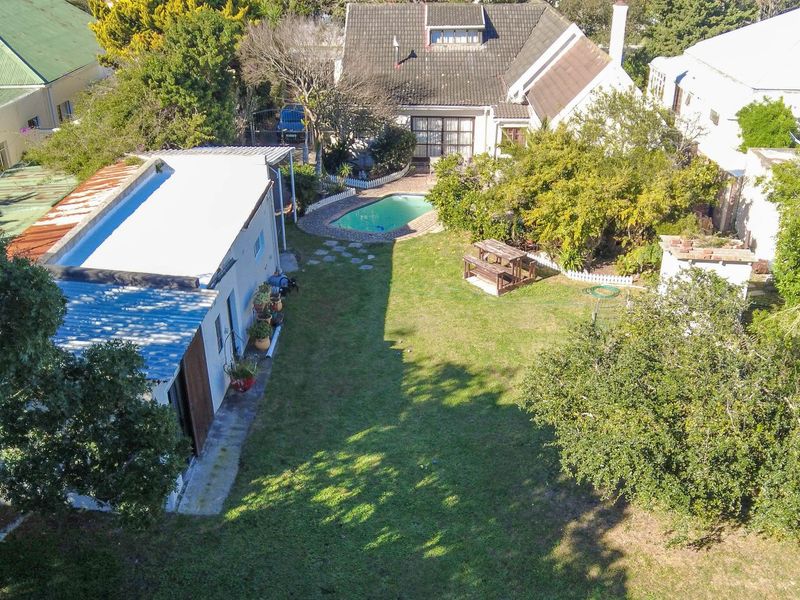 3 Bedroom Family Home in Walmer - Photo 2