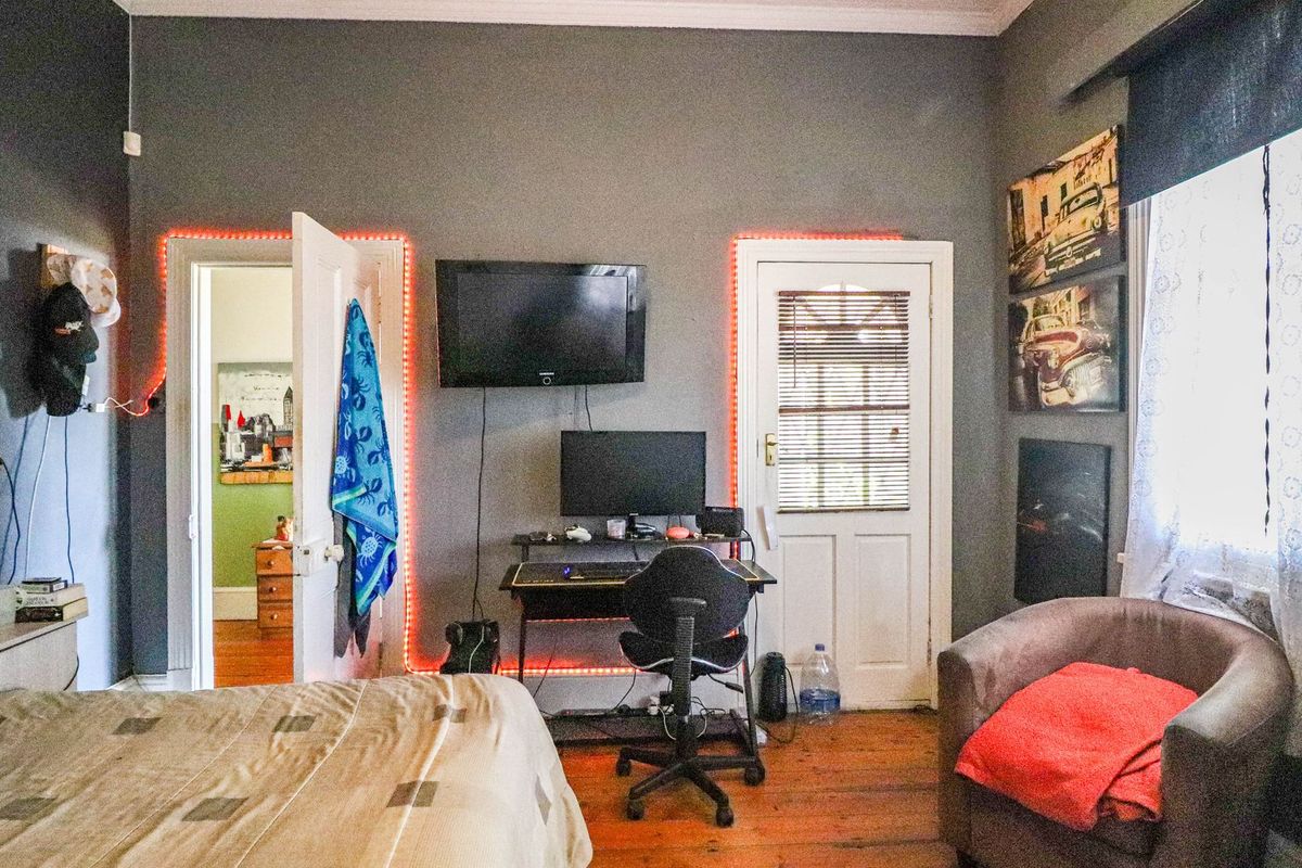 3 Bedroom Family Home in Walmer - Photo 4