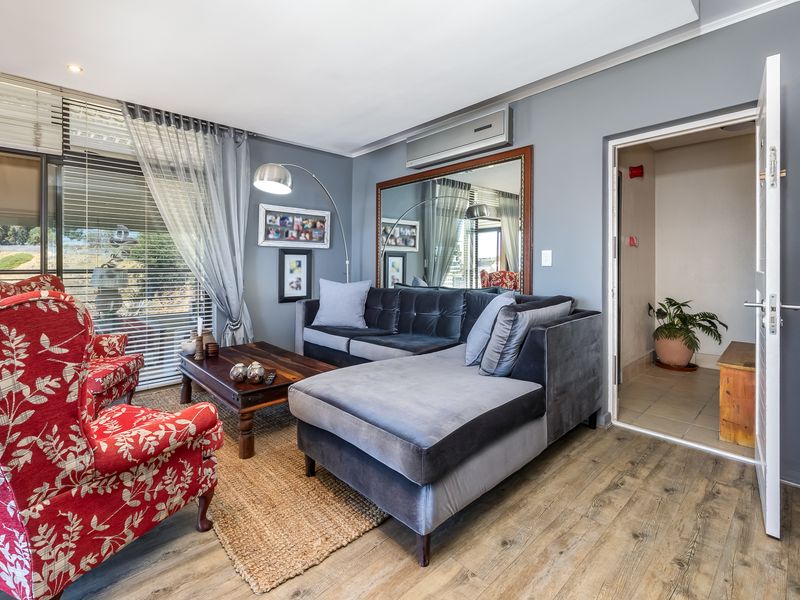 WATERVIEW PENTHOUSE TYGERVALLEY WATERFRONT - Photo 2