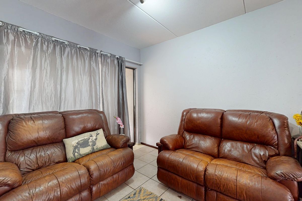 INVESTORS This is the one.  Ground floor on our LIVE NON DISTRESS AUCTION BIDDING TO START FROM R599 - Photo 5