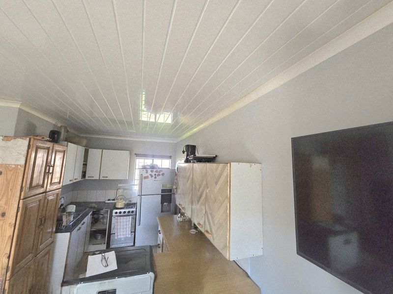 **Modern 2-Bedroom Home for Sale in Tasbet South View, Witbank** - Photo 2