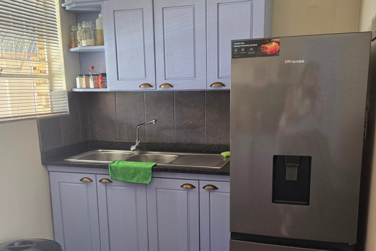 Peaceful & Secure Living - Photo 3