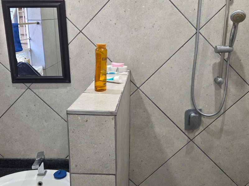 Peaceful & Secure Living - Photo 8