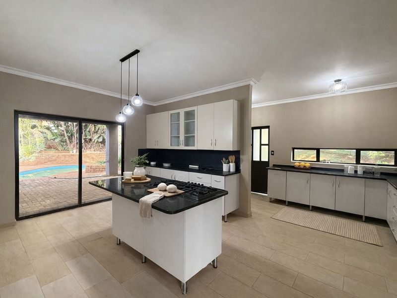 Newly Renovated Modern Four Bedroom House in Cashan for Sale - Photo 4