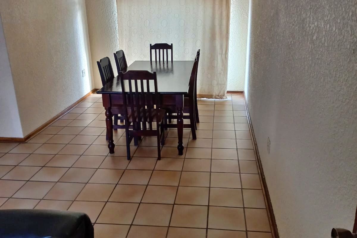 Spacious 2 Bedroom Apartment in the heart of Potchefstroom - Photo 3
