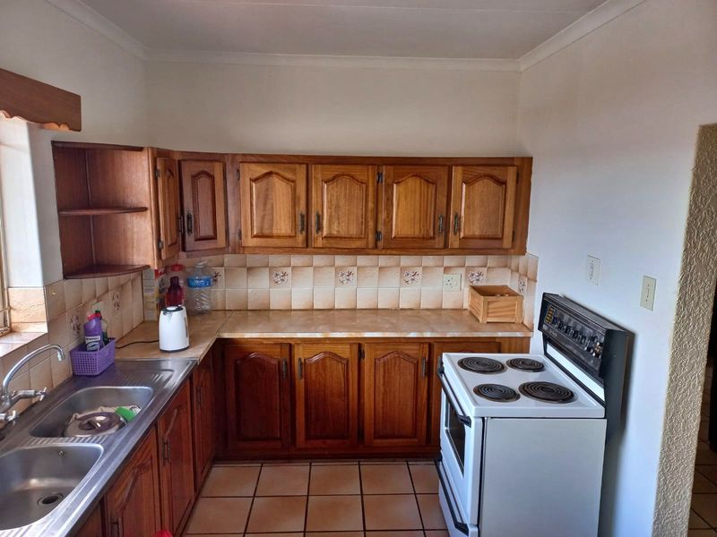 Spacious 2 Bedroom Apartment in the heart of Potchefstroom - Photo 6