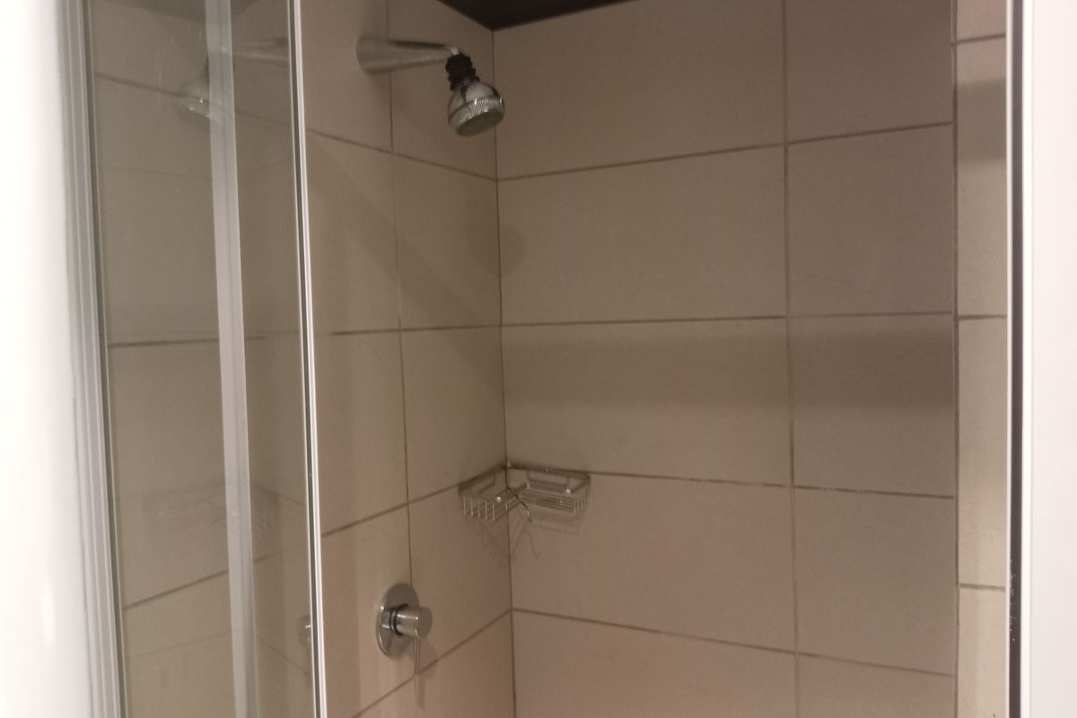 Luxury Sea Side Bachelor Apartment to rent - Photo 5