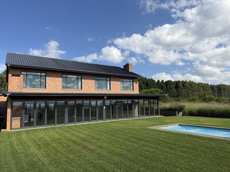 5 bedroom home in a gated estate - Hilton Rural - Photo 2