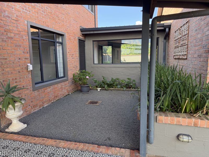 5 bedroom home in a gated estate - Hilton Rural - Photo 6