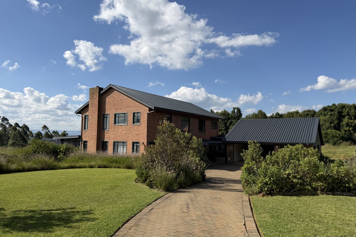 5 bedroom home in a gated estate - Hilton Rural - Photo 3