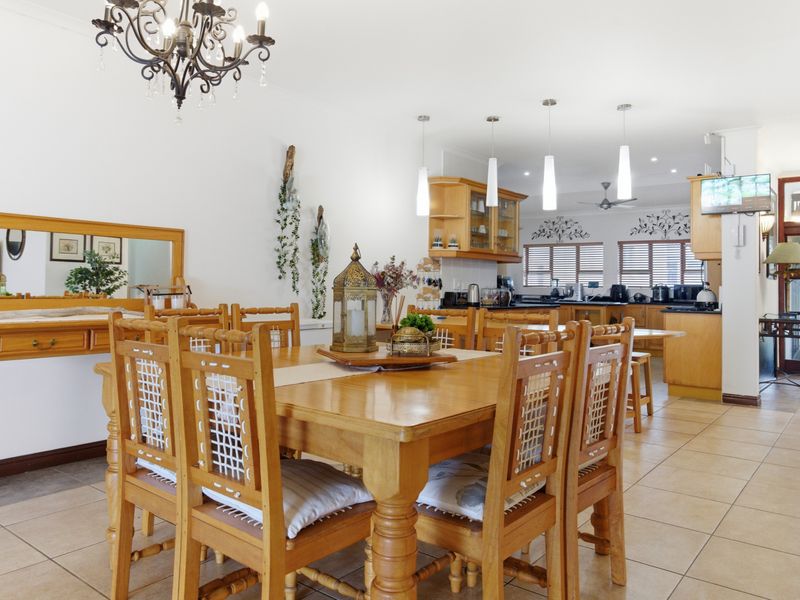 Elite Multi-Wing Coastal Estate - Photo 8