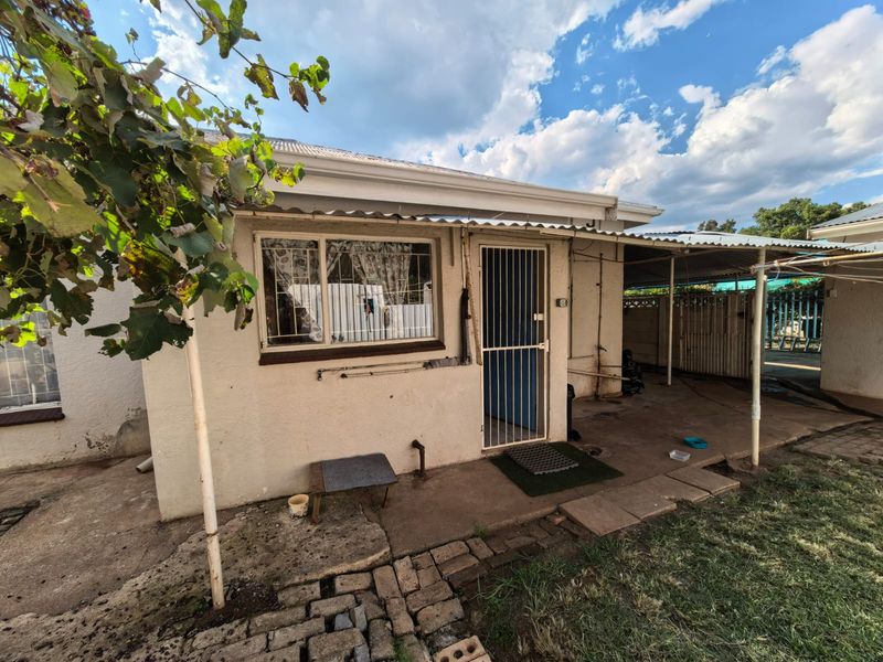 Family home for sale in Parys - Photo 5