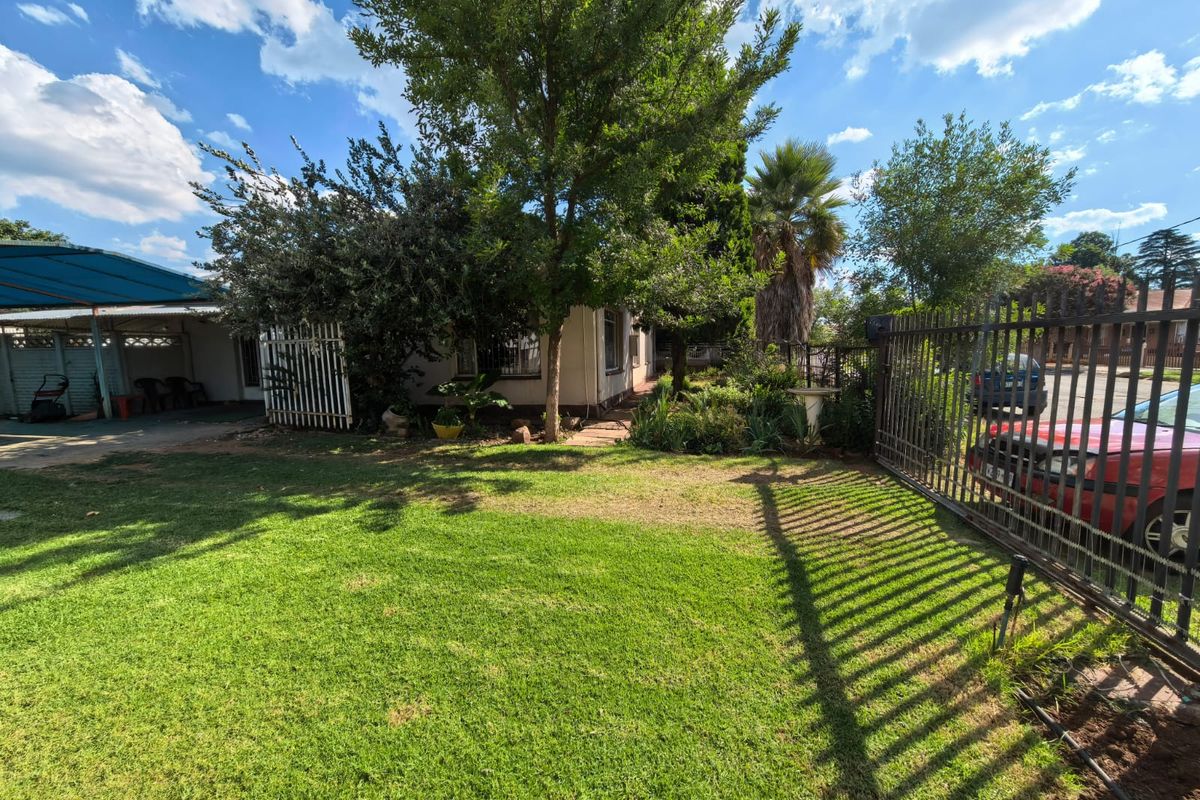 Family home for sale in Parys - Photo 4